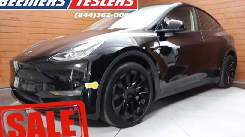 TESLA MODEL Y 2022 7SAYGDEE9NF367324 image